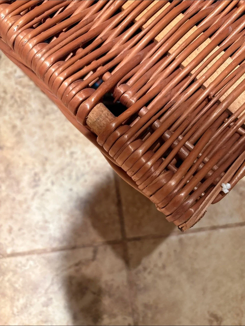 Optima Brown Wicker Pet Grooming Kit with Green Panel